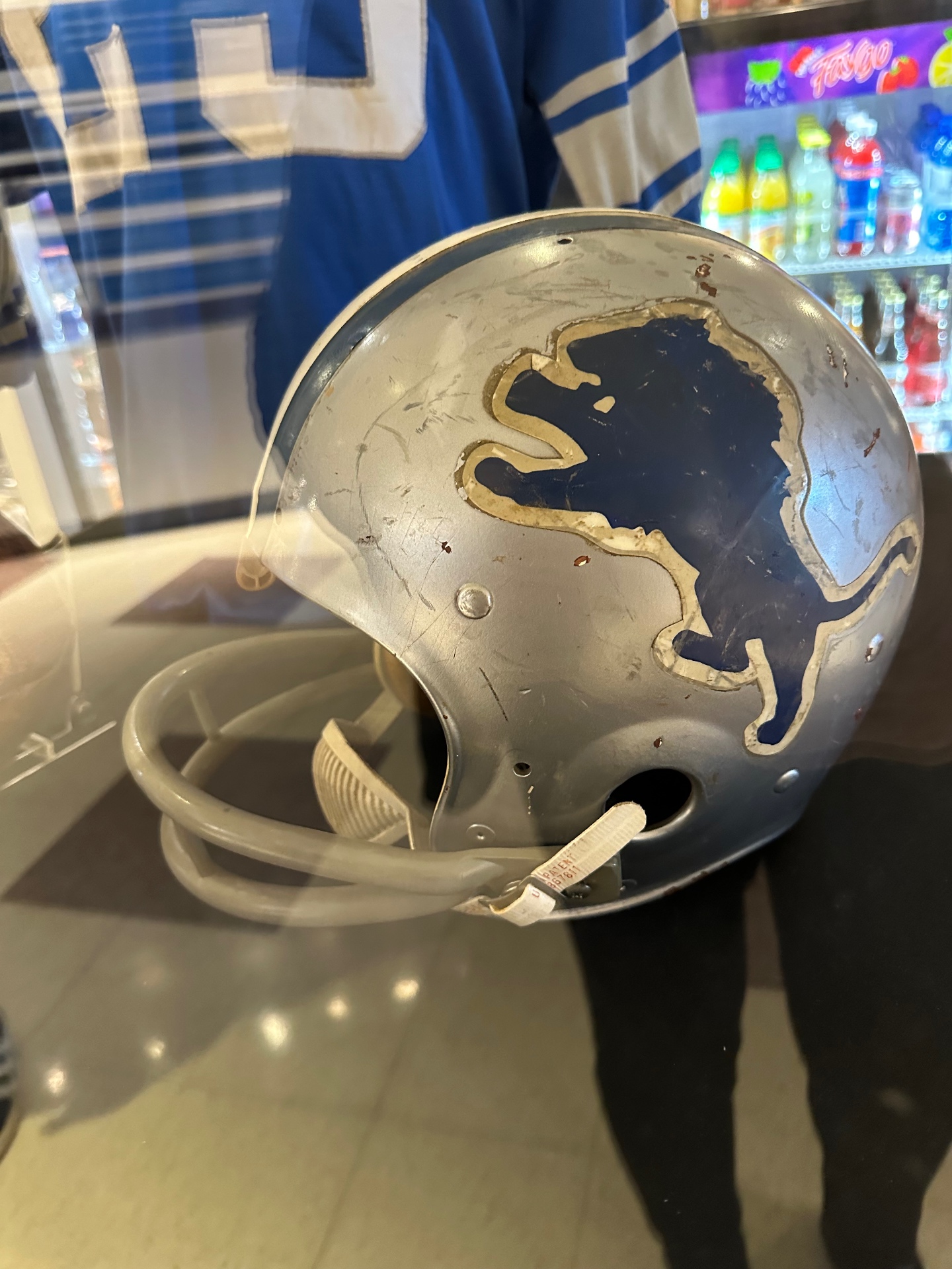 Detroit, Michigan – Historischer Helm der Detroit Lions
