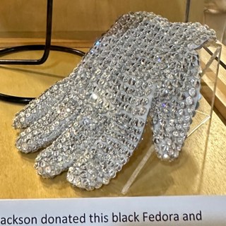 Handschuh von Michael Jackson im Motown Museum, Detroit